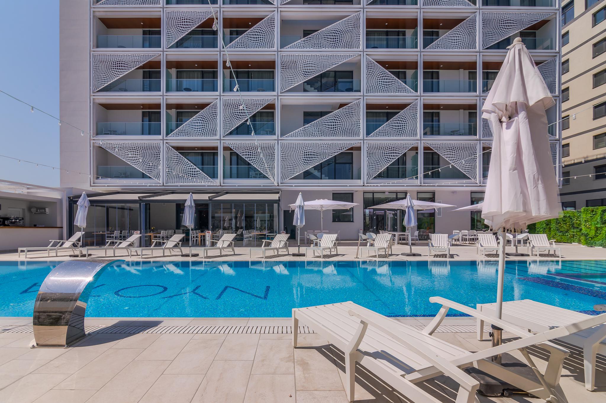 Nyota & Conference Center 4*