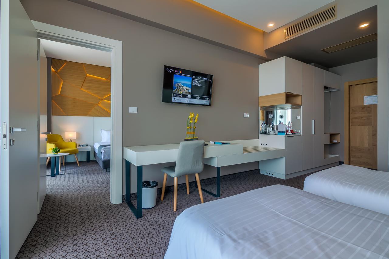Nyota & Conference Center 4*
