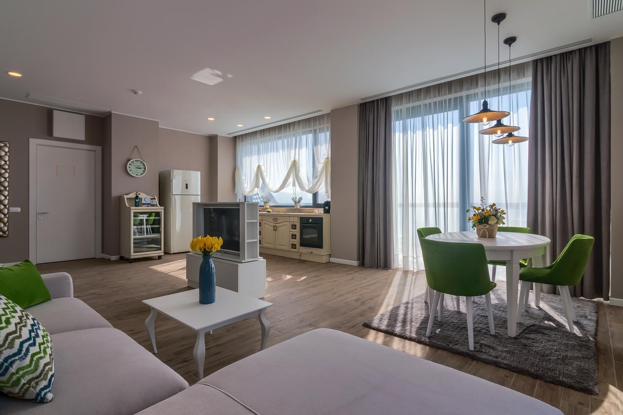 Nyota & Conference Center Hotel 4*